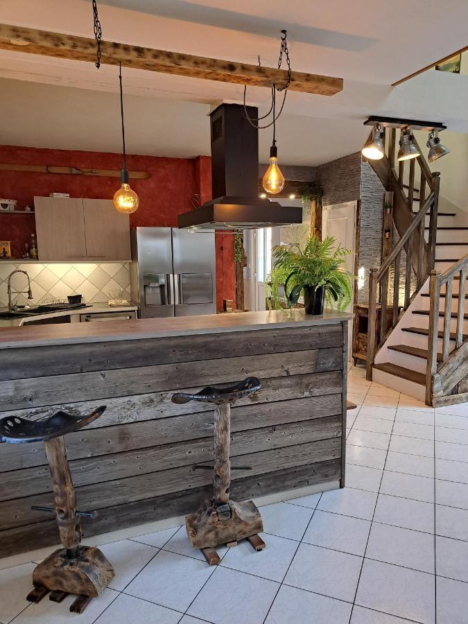 Gite Redrooster Home - 160M2, 4 Ch, 2 Sdb, Fibre, Parking, Sauna, Bain A Remous Theys المظهر الخارجي الصورة
